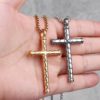 Colar Masculino com Crucifixo de Aço Inoxidável - Image 3